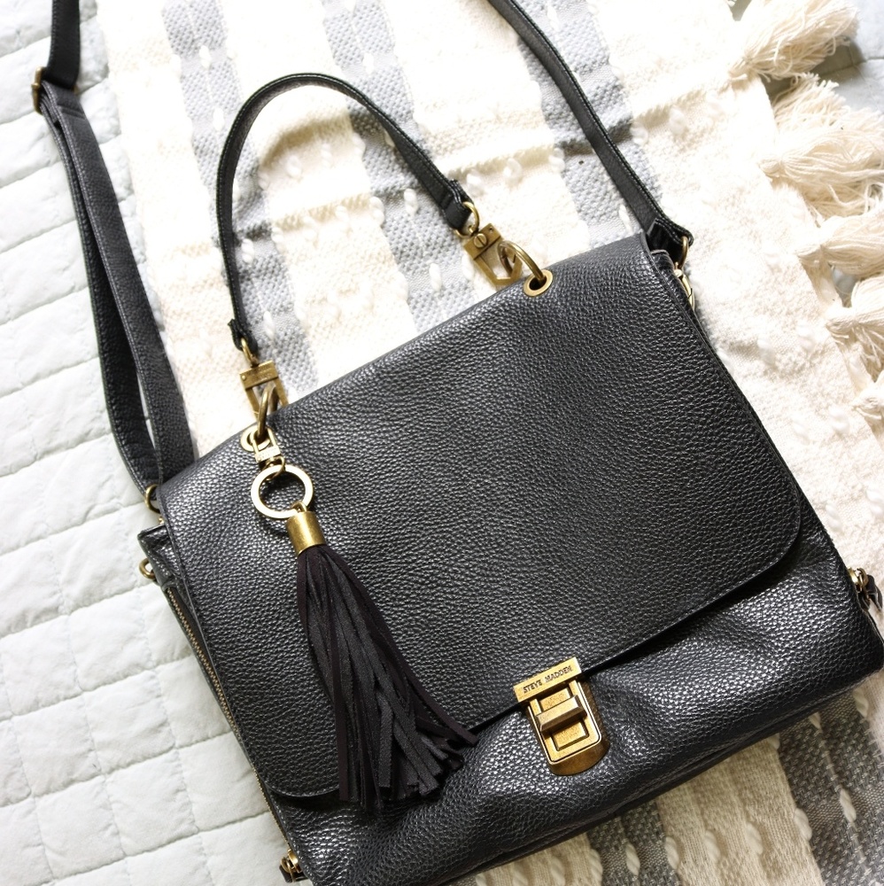 Black Steve Madden crossbody/satchel